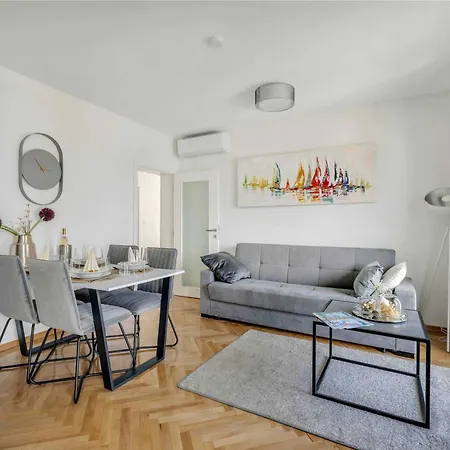 Elegant Tranquil Okrug Gornji Trogir