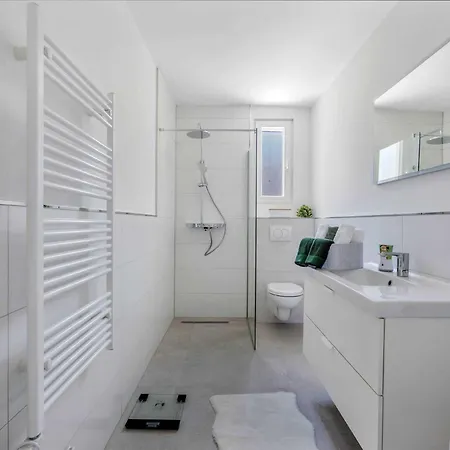 Elegant Tranquil Okrug Gornji Apartment Trogir
