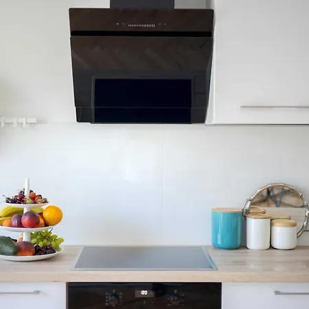Elegant Tranquil Okrug Gornji Apartment